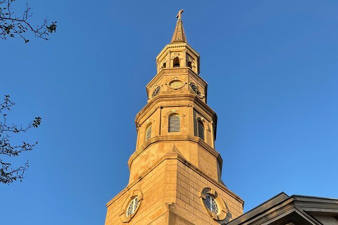 300 Years of War and Peacetime in Charleston: A Self-Guided Audio Tour - Pineapple Fountain: learning a southern symbol while you stroll