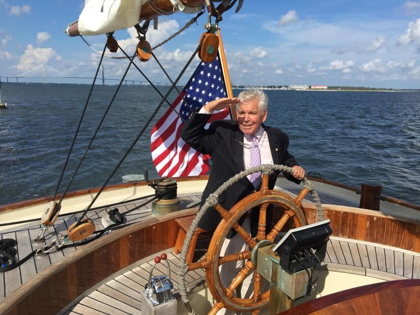 Bruce Knows Charleston Walking Tour - Rainbow Row: More Than a Postcard Line of Homes