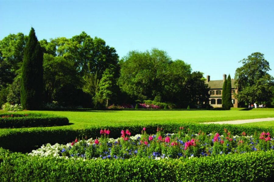 Charleston: Middleton Place Excursion & Low Country Cuisine - Entering the 65-Acre Grounds: Gardens You Can Walk Through