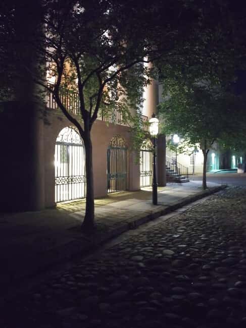 Ghost Tour - Charleston Dark History & Ghost Tour With Adam - What You’ll Get on the Walk: Ghost Photos + Dark Tales