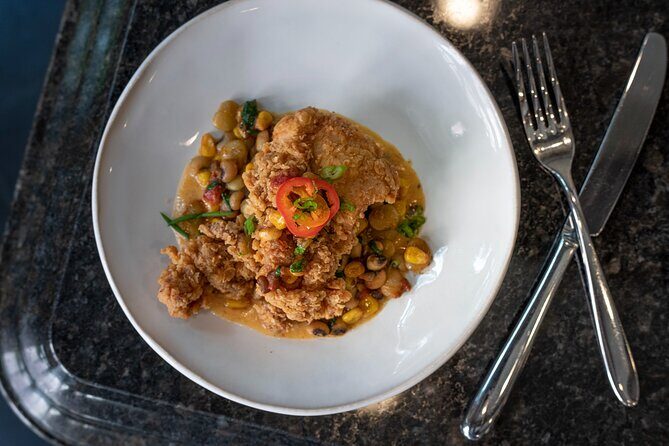 Savor the Flavors of Charleston Walking Food Tour - Starting at Bulldog Tours: Why the Meeting Point Matters